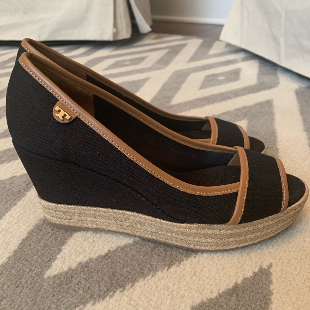 Tory Burch Majorca Peep-Toe Canvas Wedge Black/Tan